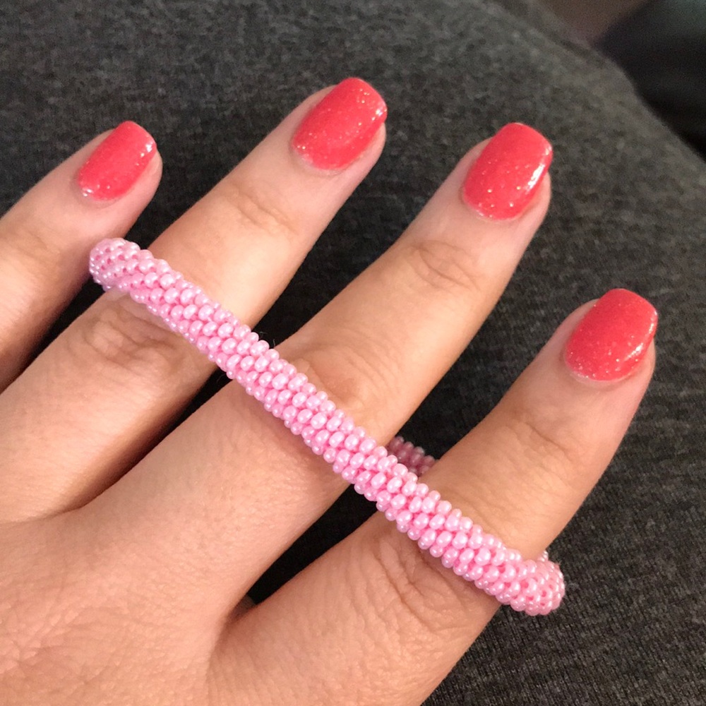 Sashka Co Glass Beaded Roll-On Bracelet Light Pink